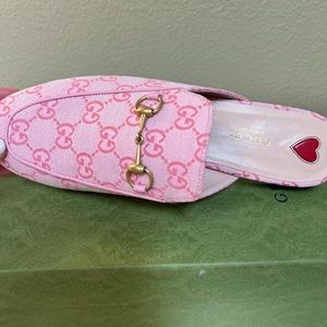 Gucci GG Supreme Loafer Mule